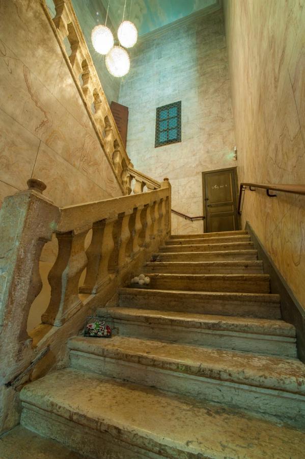 Maison d'Hôtes La Lumière de Migou Beaumont-de-Lomagne Esterno foto